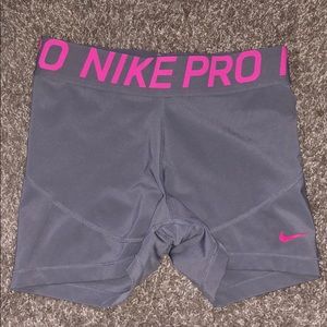 Nike Pro Shorts 💗 Medium!